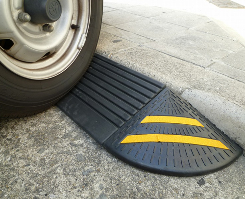 段差解消スロープコーナー用　ゴム製　　H100㎜用　　左右2ヶ/1組